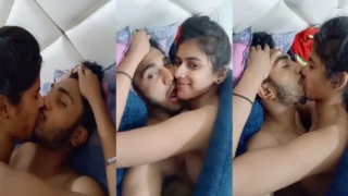 Indian desi xxx video Cute College Girl Fucking With Lover In Oyo Room