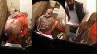 Fsiblog porn Punjabi Couple Fucking In The Public Bathroom